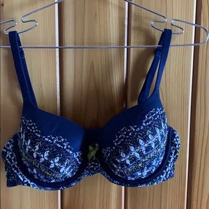 Victoria’s Secret bra